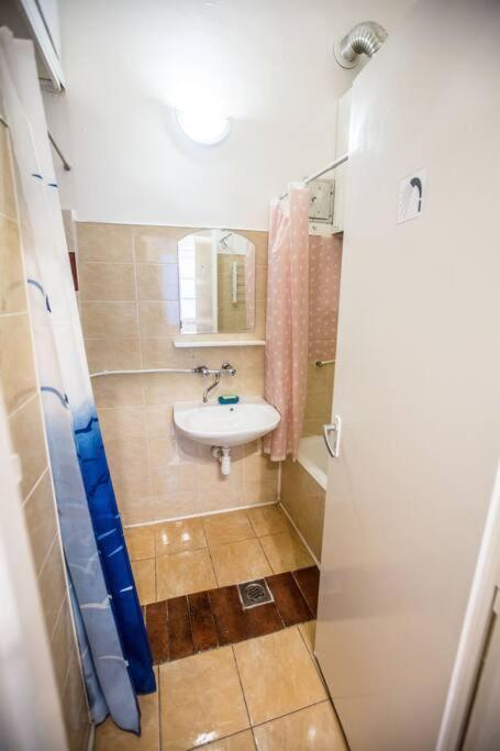 Keleti Apartment City Center Big Flat Bedroom Private Use Budapest Extérieur photo